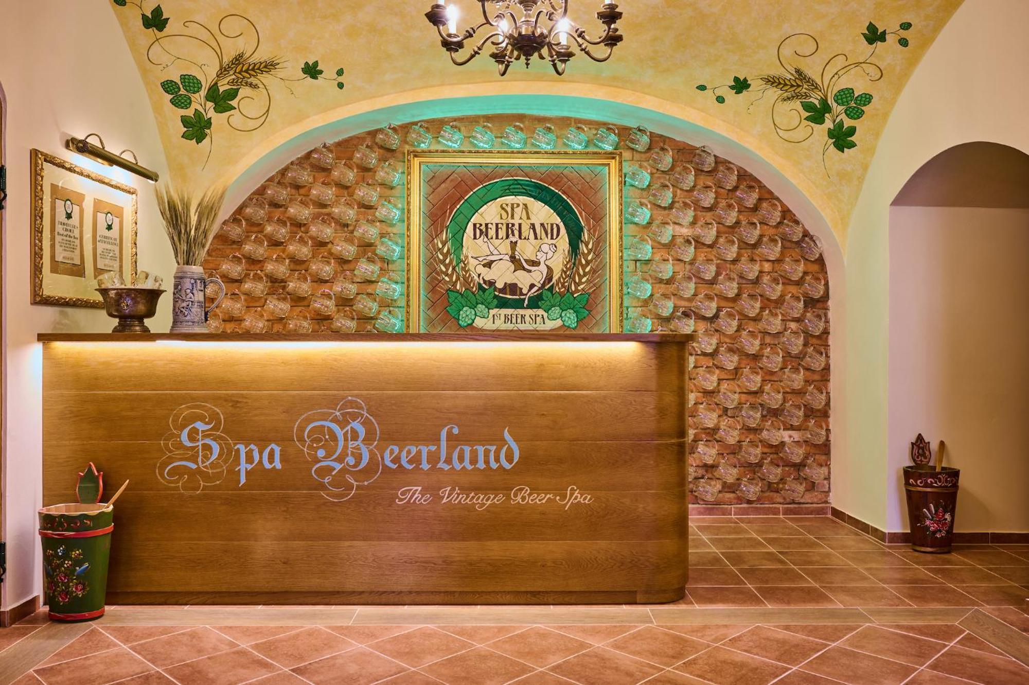 Spa Beerland - At The Golden Lamb เปิลเซน ภายนอก รูปภาพ